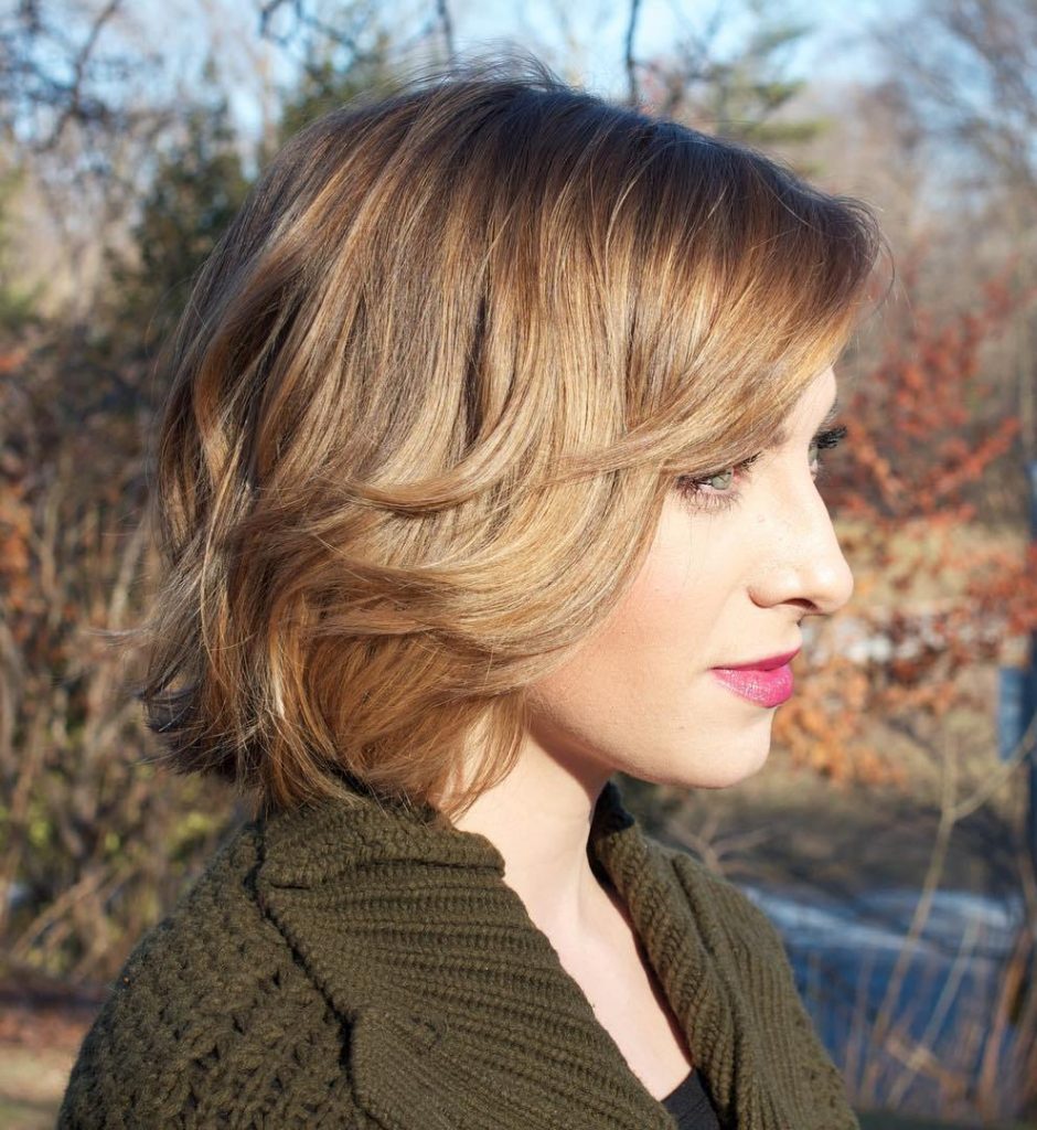 Lady in wavy bob hairstyle