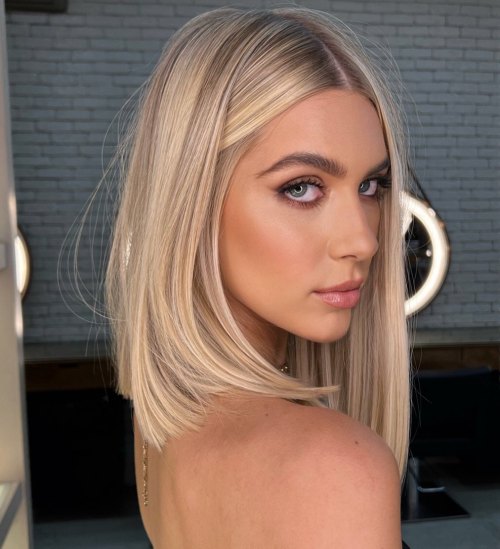 Center-Parted Straight Blonde Lob