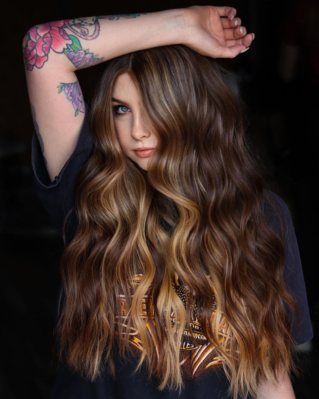 Long Wavy Locks with Front Highlights