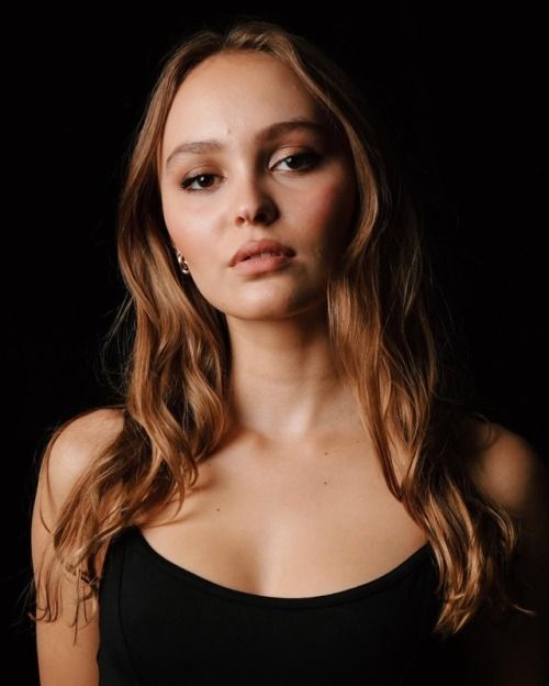 Lily-Rose Depp in ash brown hair